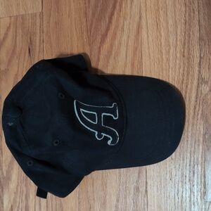 4 for $20🏷️Abercrombie and Fitch, distressed hat. Navy. OS